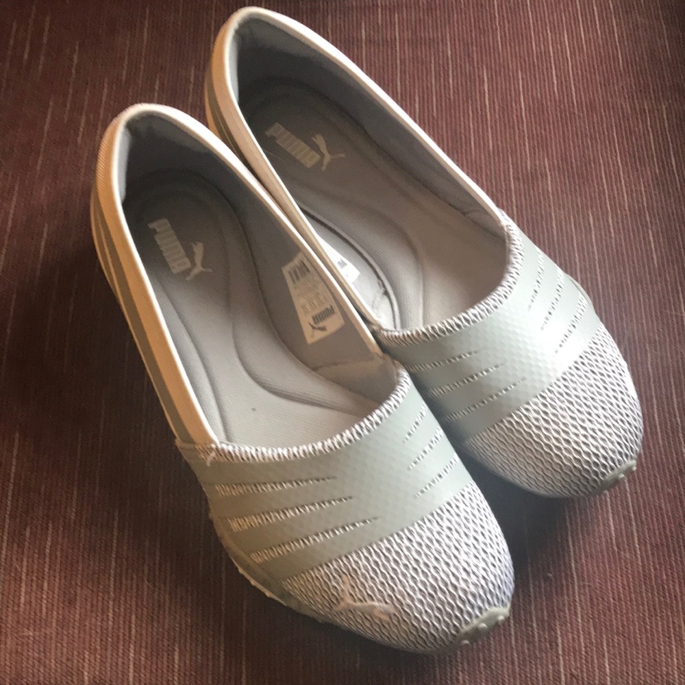 Puma tennis shoes
